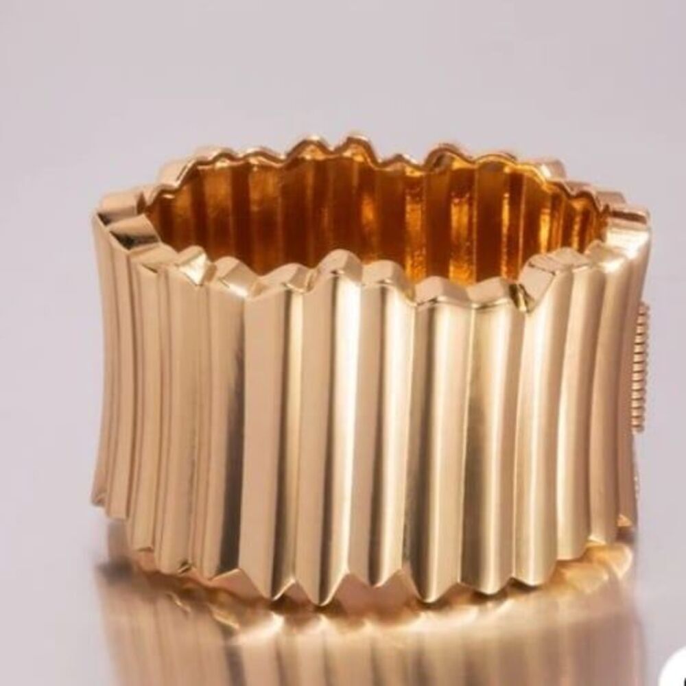 Paparazzi Warped Welding Stretch Wide Bracelet Gold Textured Lead Free Bold new